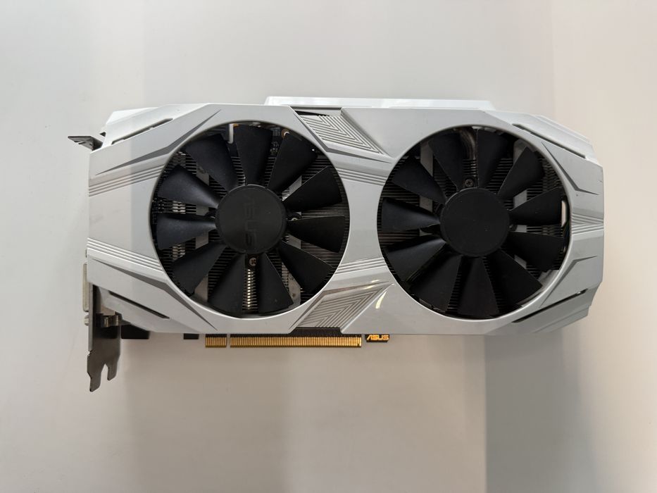 Видео карта Asus GTX 1070