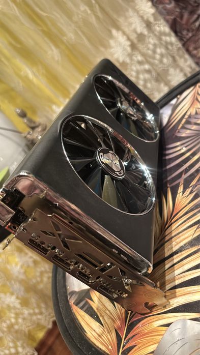 rx5700xt 8gb XFX THICC II