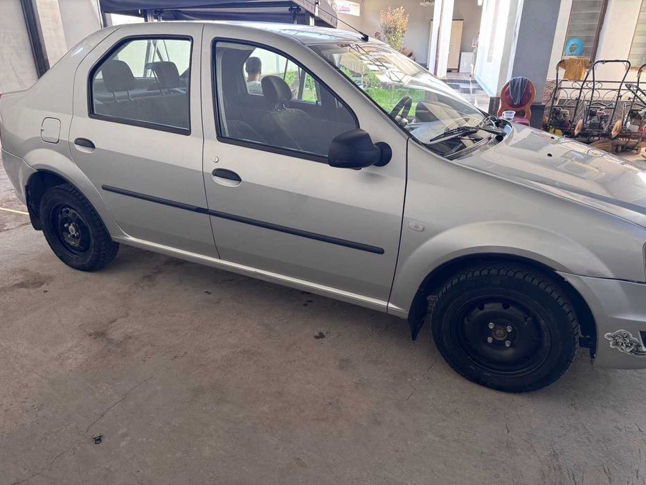 Renault Logan 1.6 mpi lacetti