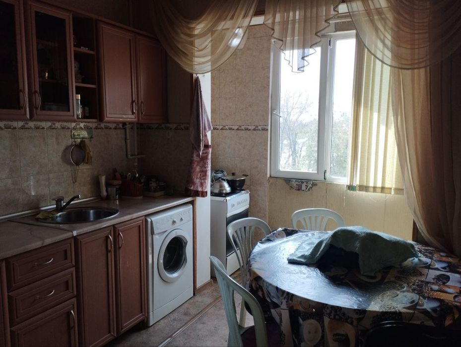 Uy sotiladi Vatan mahalasi 24-55-85   2 xonali BEZ MAKLER