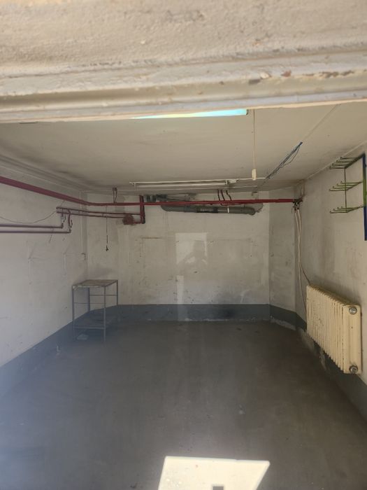 Închiriez Garaj zona girocului