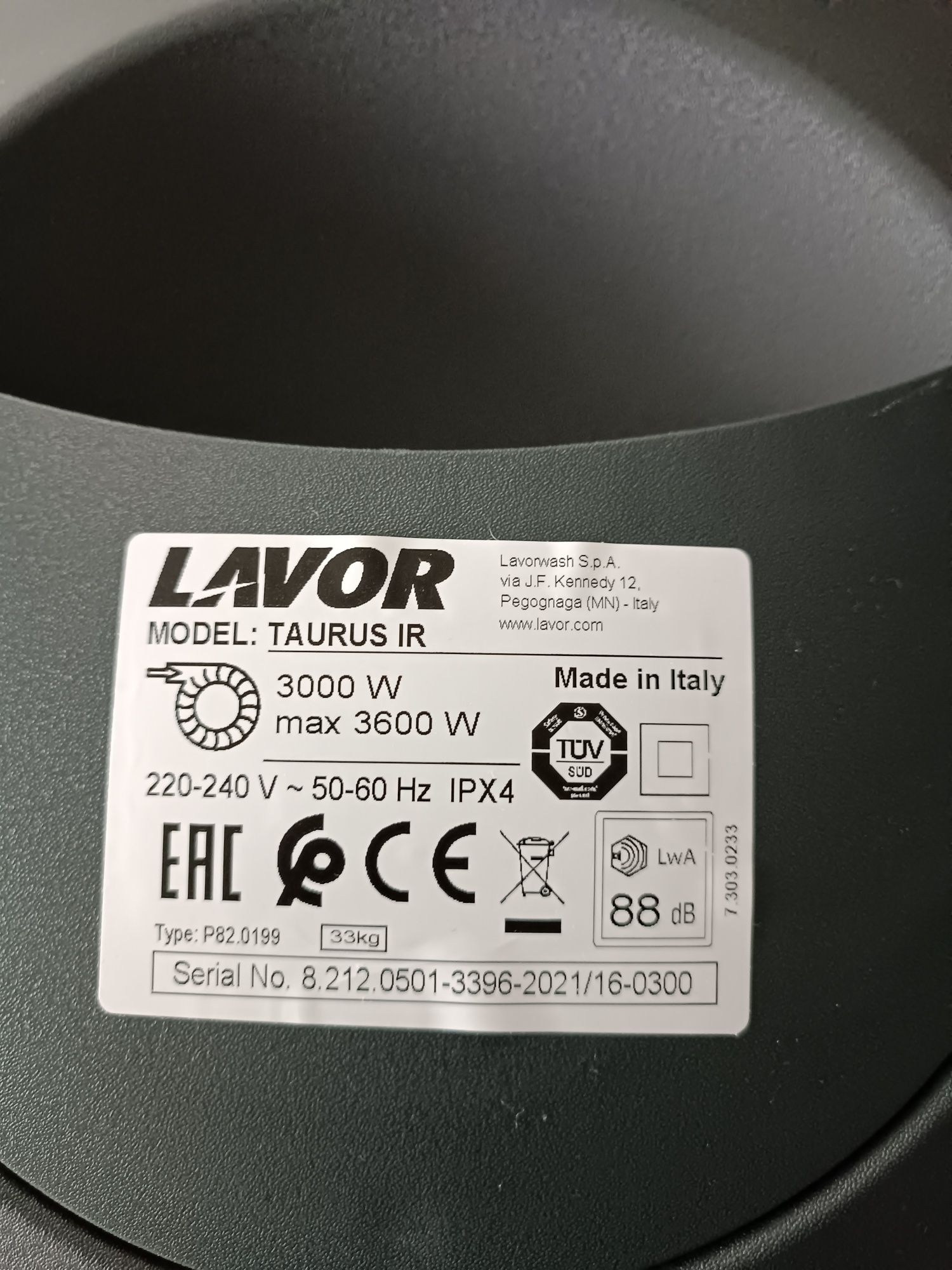 Lavor TAURUS IR три-моторна 3х1200W
№ в каталога: BG3381
Артикулен