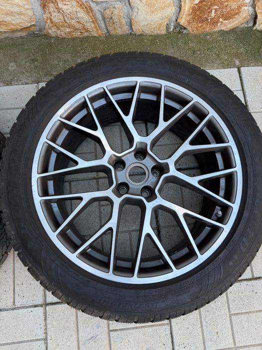 Гуми с Джанти 20 Porsche Macan sport packet