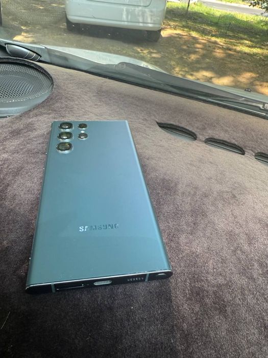Продаётся Samsung S 22 Ultra