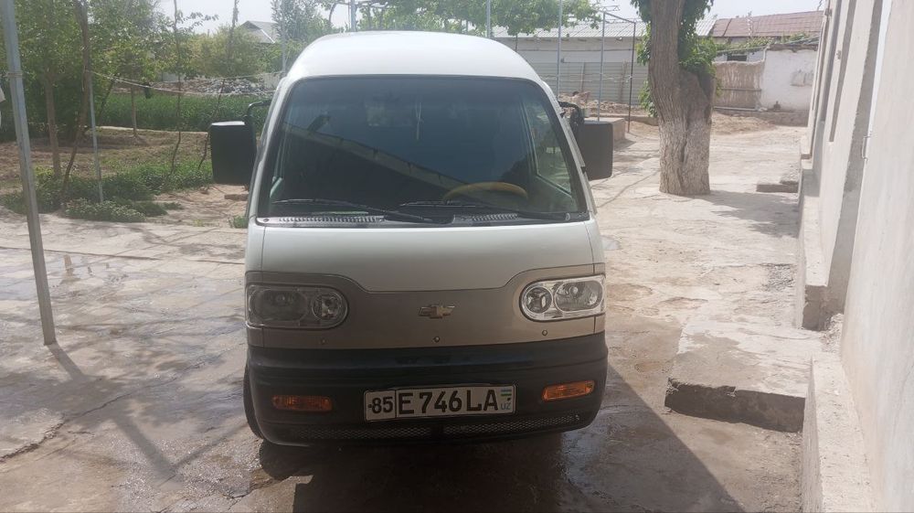 Мошин сотилади 2023 йли