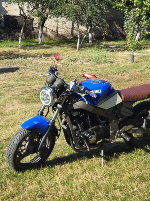 Suzuki gs500 stil cafe racer