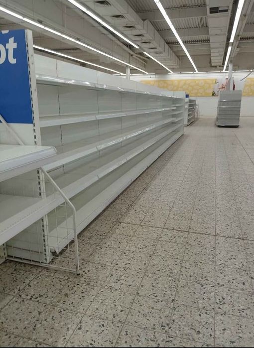 Vând rafturi de magazin ușile depozitarea mărfii avem orice dimensiune