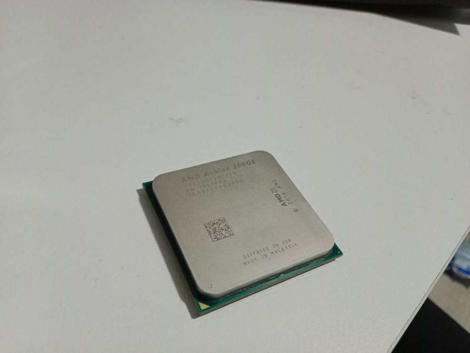 Процессор AMD Athlon 200ge AM4
