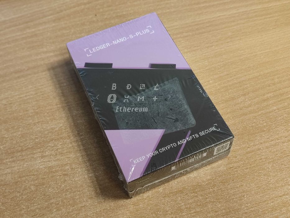 Крипто портфейл Ledger Nano S Plus - Нов и запечатан