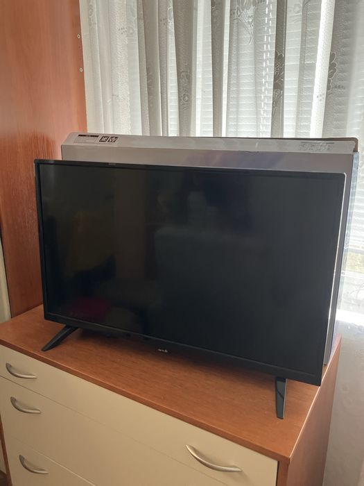 Телевизор Аrieli  Led 32””  -за части