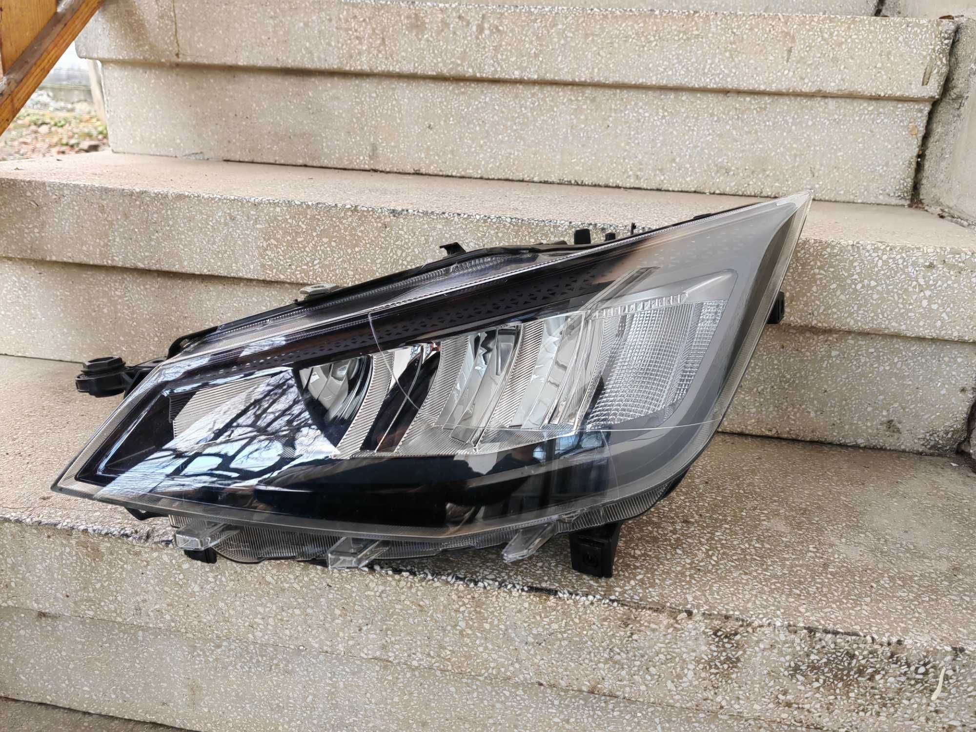 Фар Seat Ibiza LED ляв/Фар Сеат Ибиза Оригинален