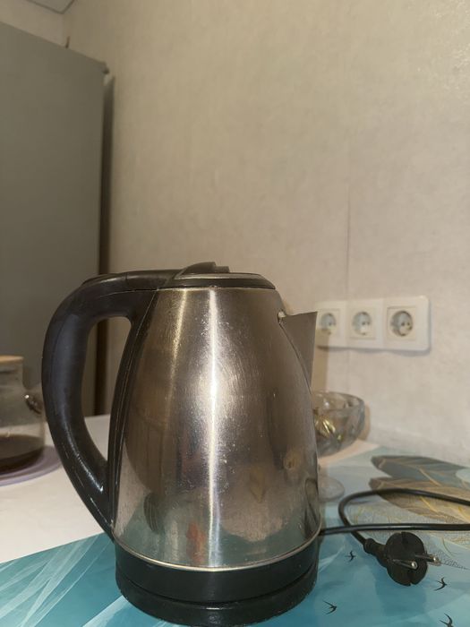 Продаётся чайник тефаль , в хорошем состояние