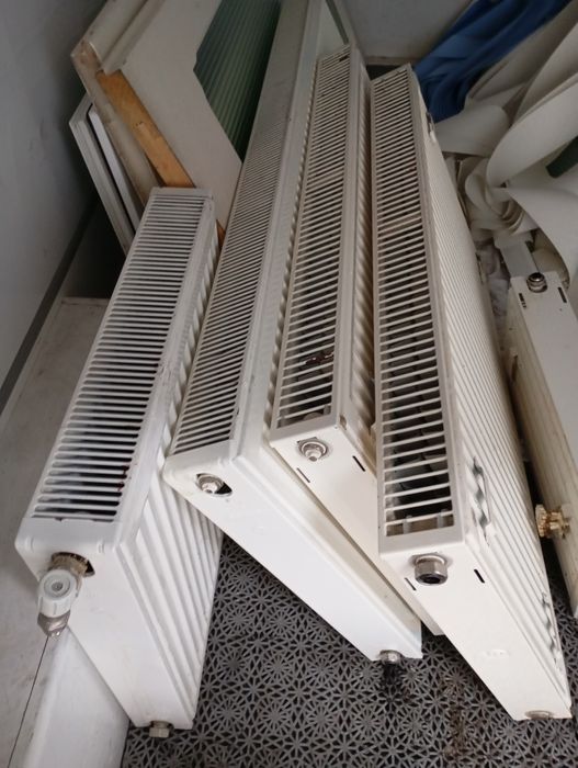 Vînd calorifere second-hand