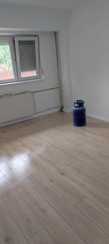 Execut lucrări de finisaje interior