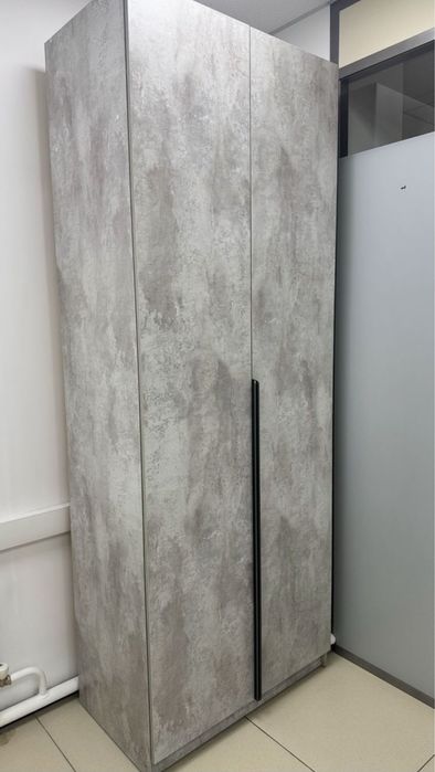 Шкаф почти новый