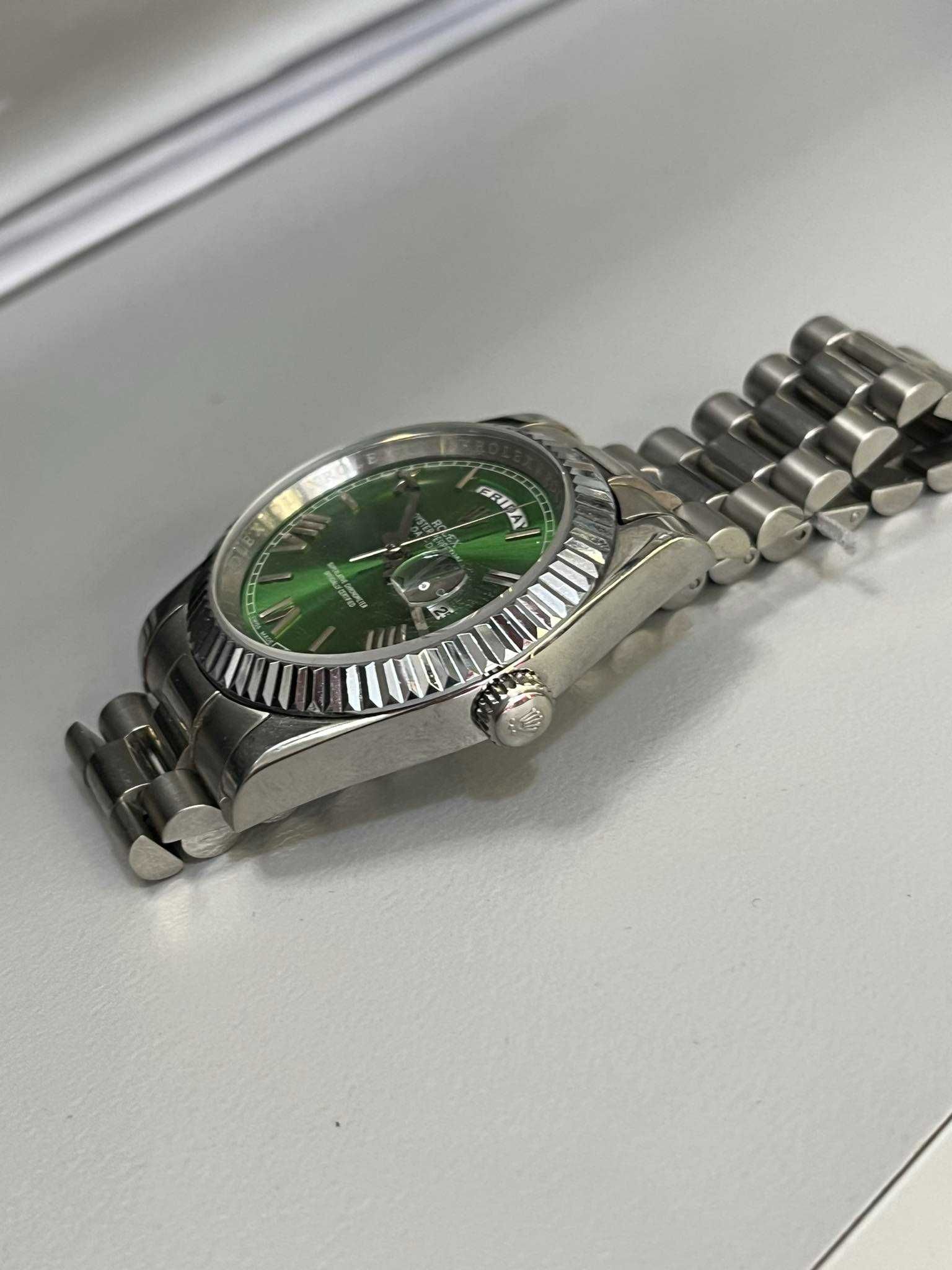 Часовник Rolex Oyster Perpetual