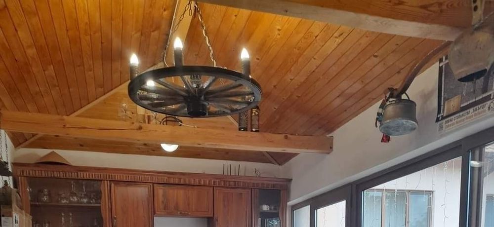 Полилеи , осветление от  колела от каруца с ръчно изработени чашки