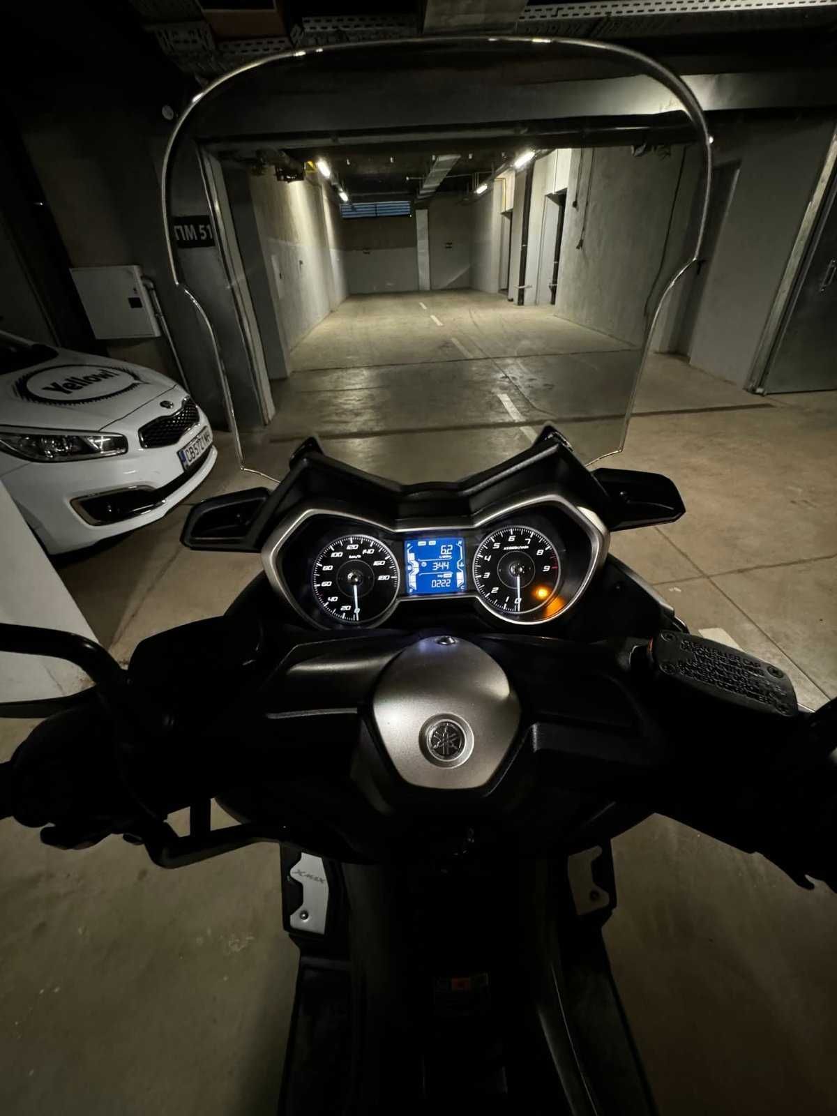 Yamaha X-max 400