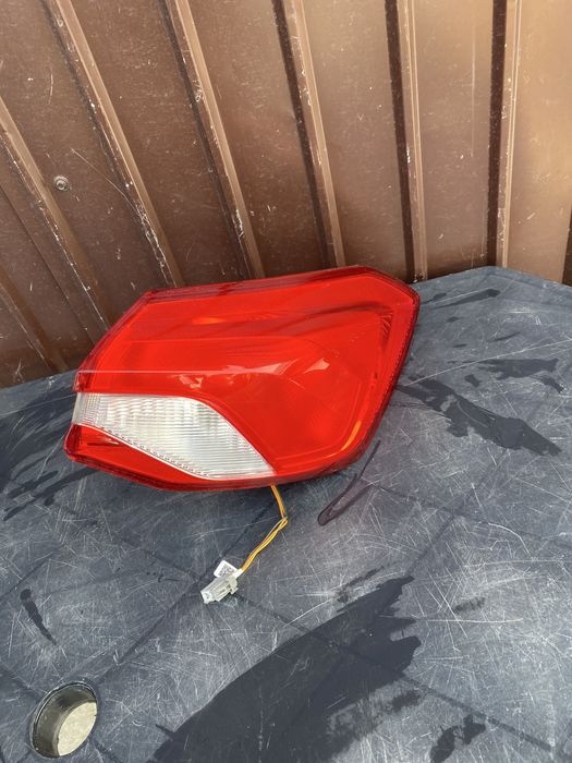 Lampa / stop dreapta spate ford focus mk4 berlina