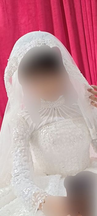 Kelin koylak  hamma narsalari bilan birga