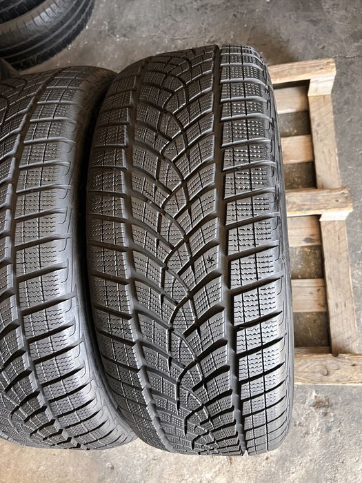 2 anvelope iarna ca NOI 235/50/20 , GoodYear , DOT 2023 , 7.8 mm