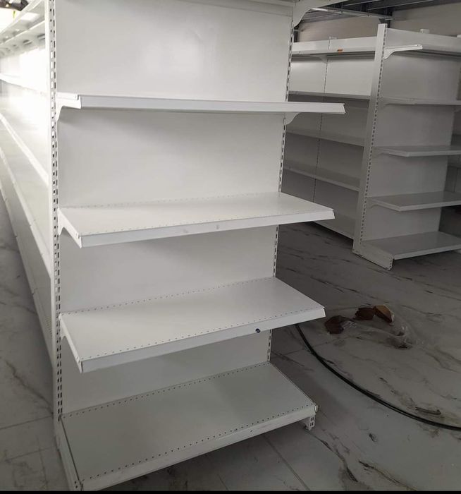 Vând rafturi de magazin mai multe