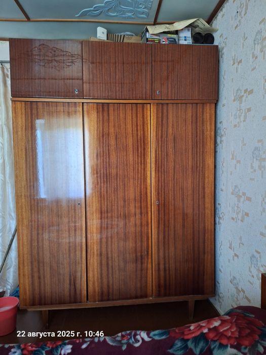 Продам плательный шкаф