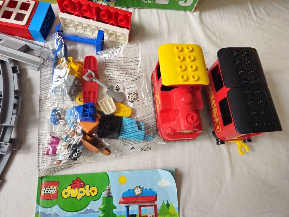 LEGO Duplo - Tren cu aburi 10874, 59 piese, 2-5 ani

Pantaloni