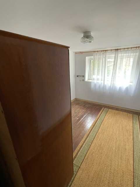 Продавам  тухлена къща в много добро състояние. House for Sale.