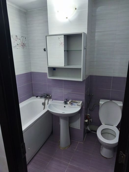Închiriez apartament