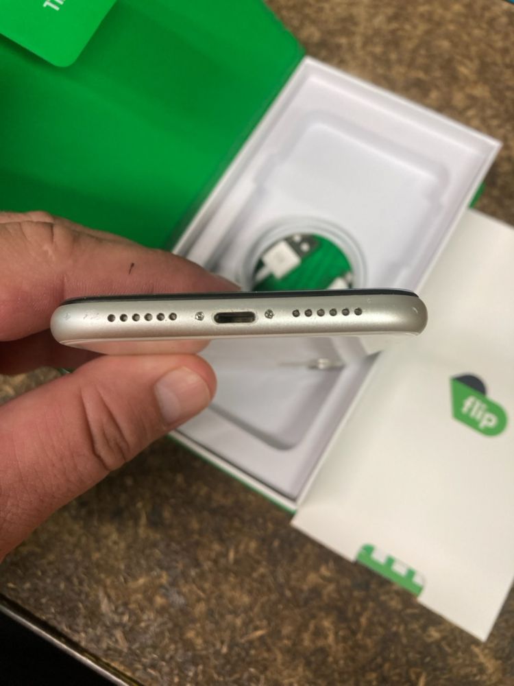 Iphone 11 white 64GB 100%