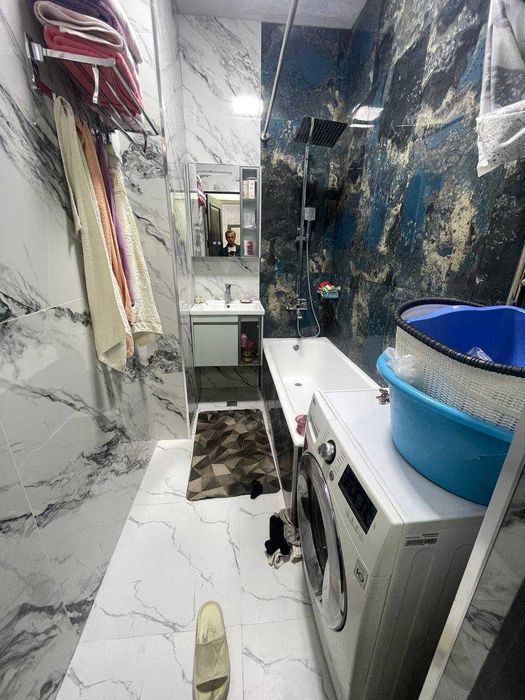 Срочно продается квартира Дуплекс, 5 комнат, На Учтепинском районе.