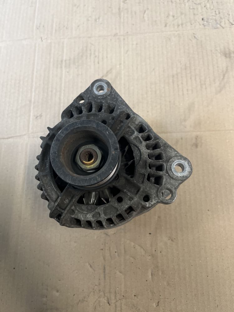 Alternator Golf 4 90A 14V COD: 028903028