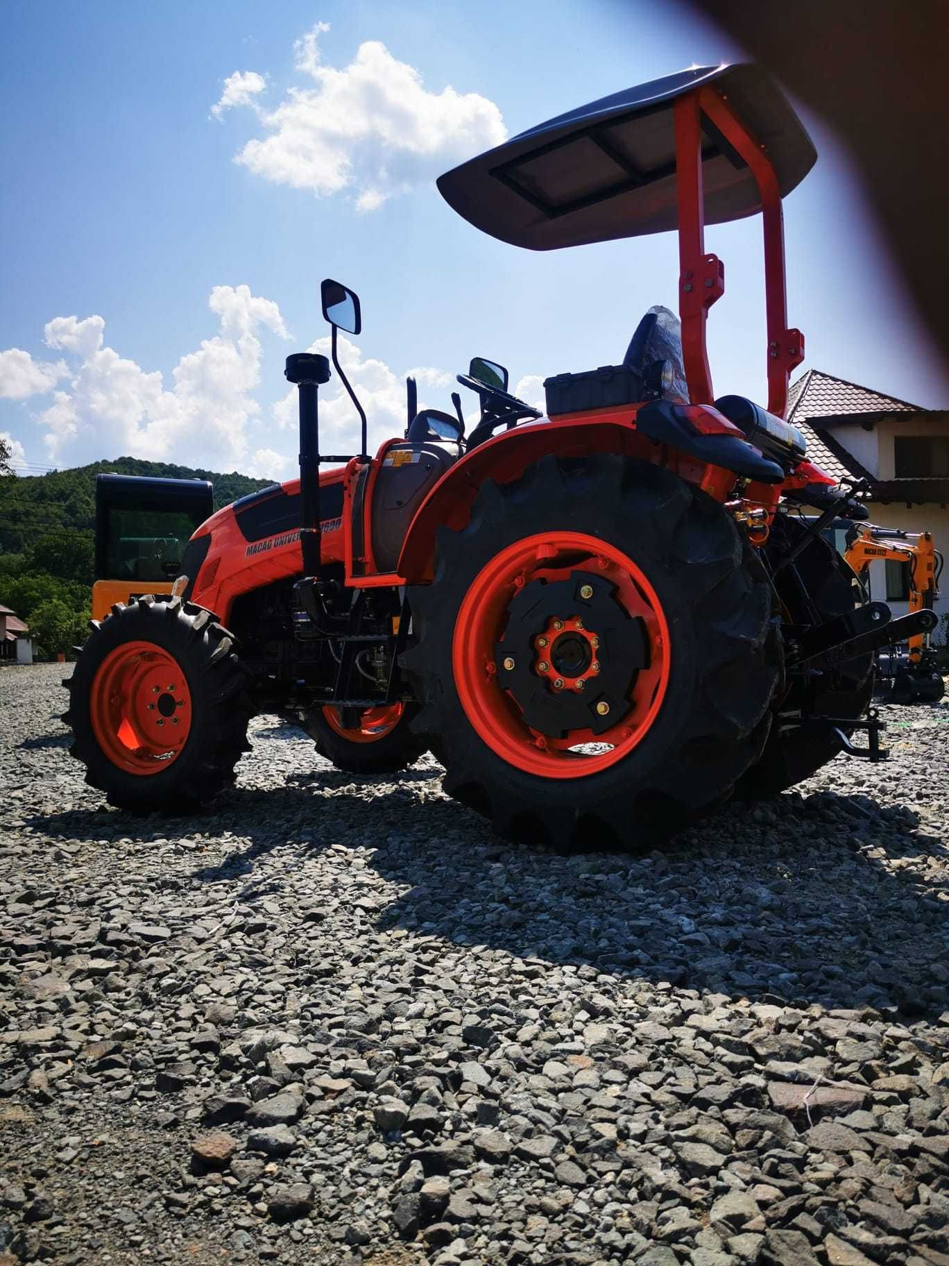 Tractor MACAO universal U600