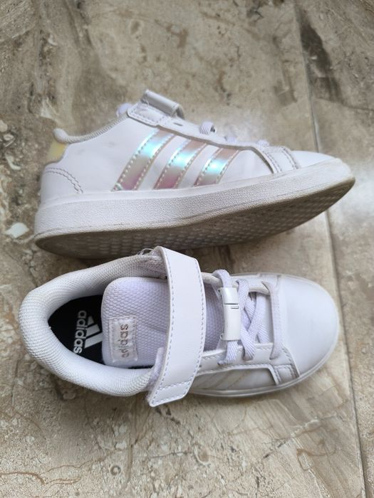 Детски маратонки Adidas Grand Court 2.0