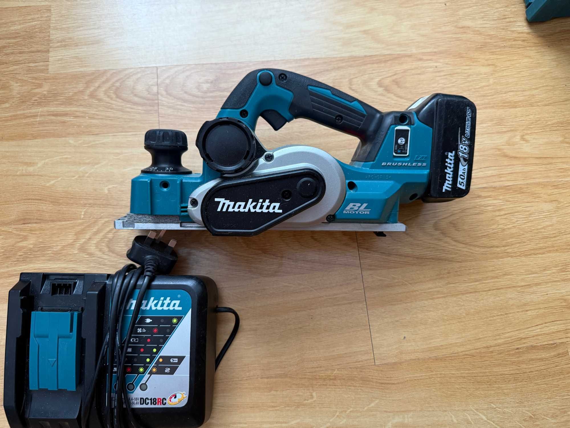 Makita DKP181 Ръчно ренде