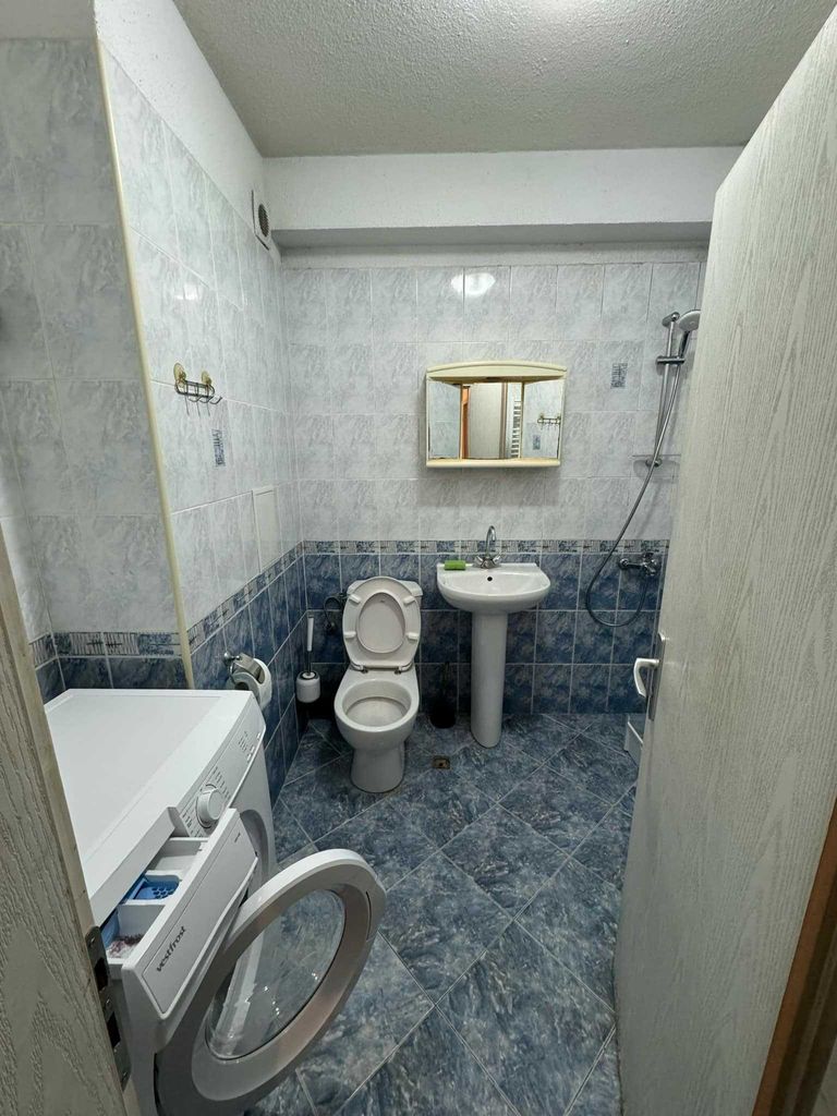 Дава се под наем Двустаен апартамент в София, Дианабад - 60 кв.м за 561 € - Снимка #7
