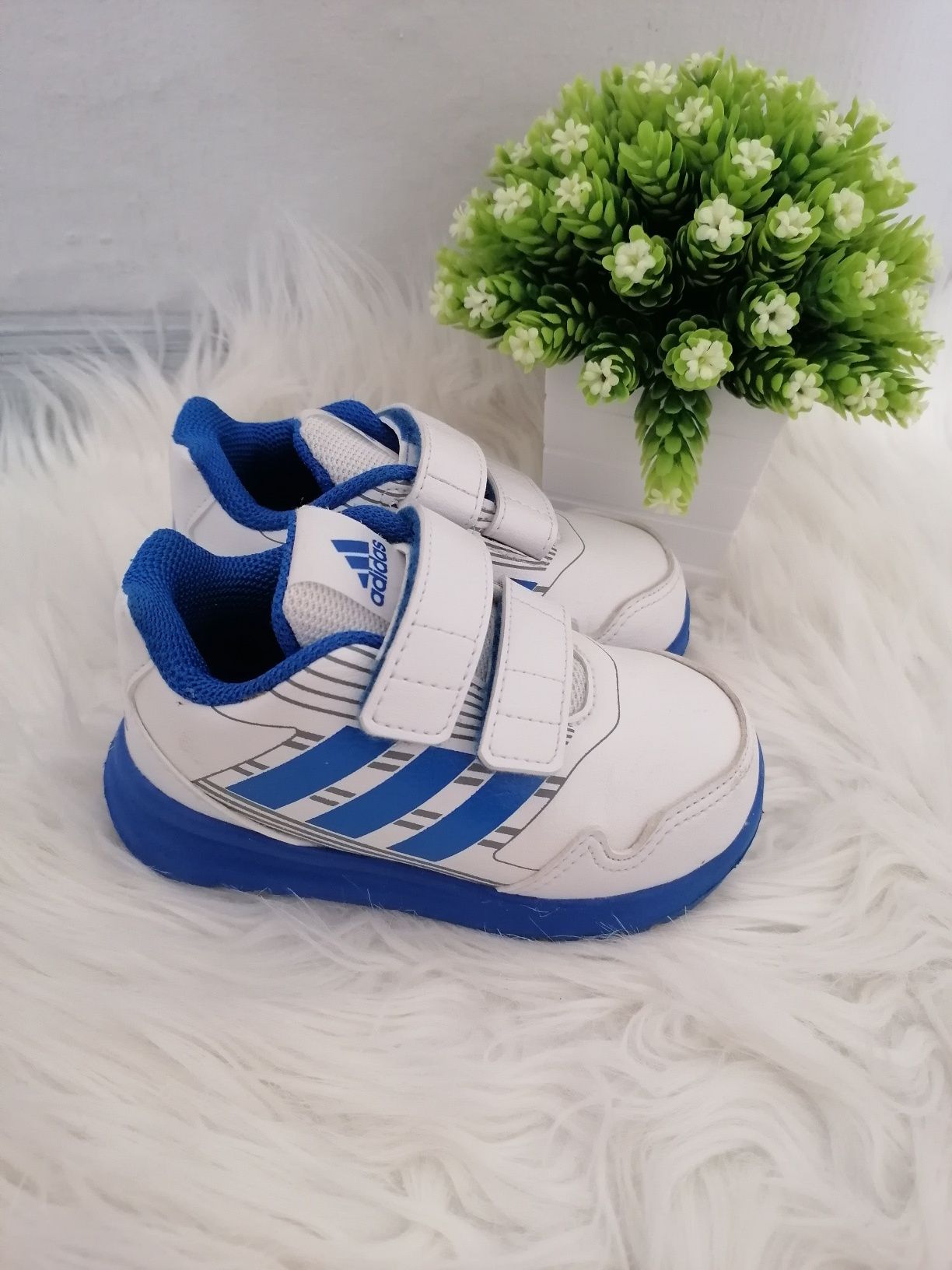 Маратонки Adidas 22 номер