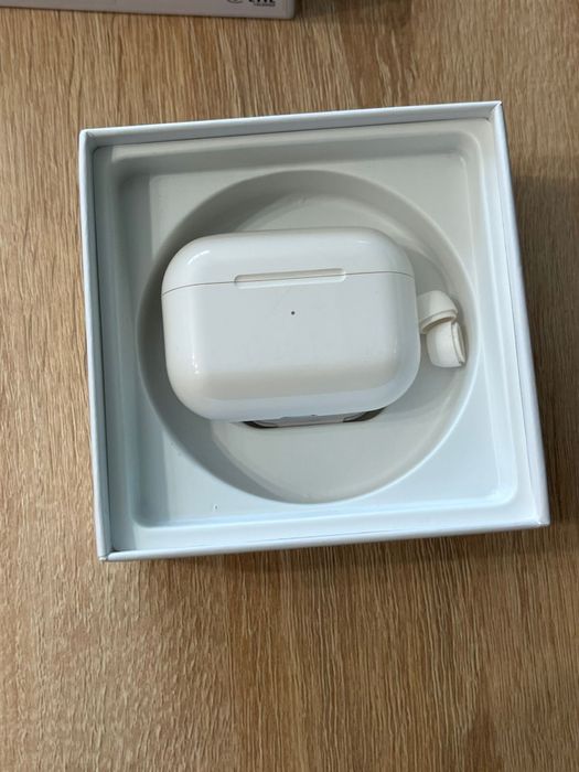 Продам airpods pro 1
