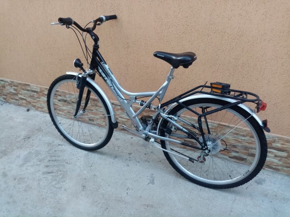 Role de dama cu suspensii