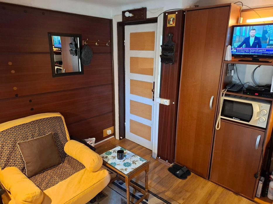 Inchiriez studio(cam.+baie=12mp), Cotroceni, mob., 3/3, metrou, 1300L