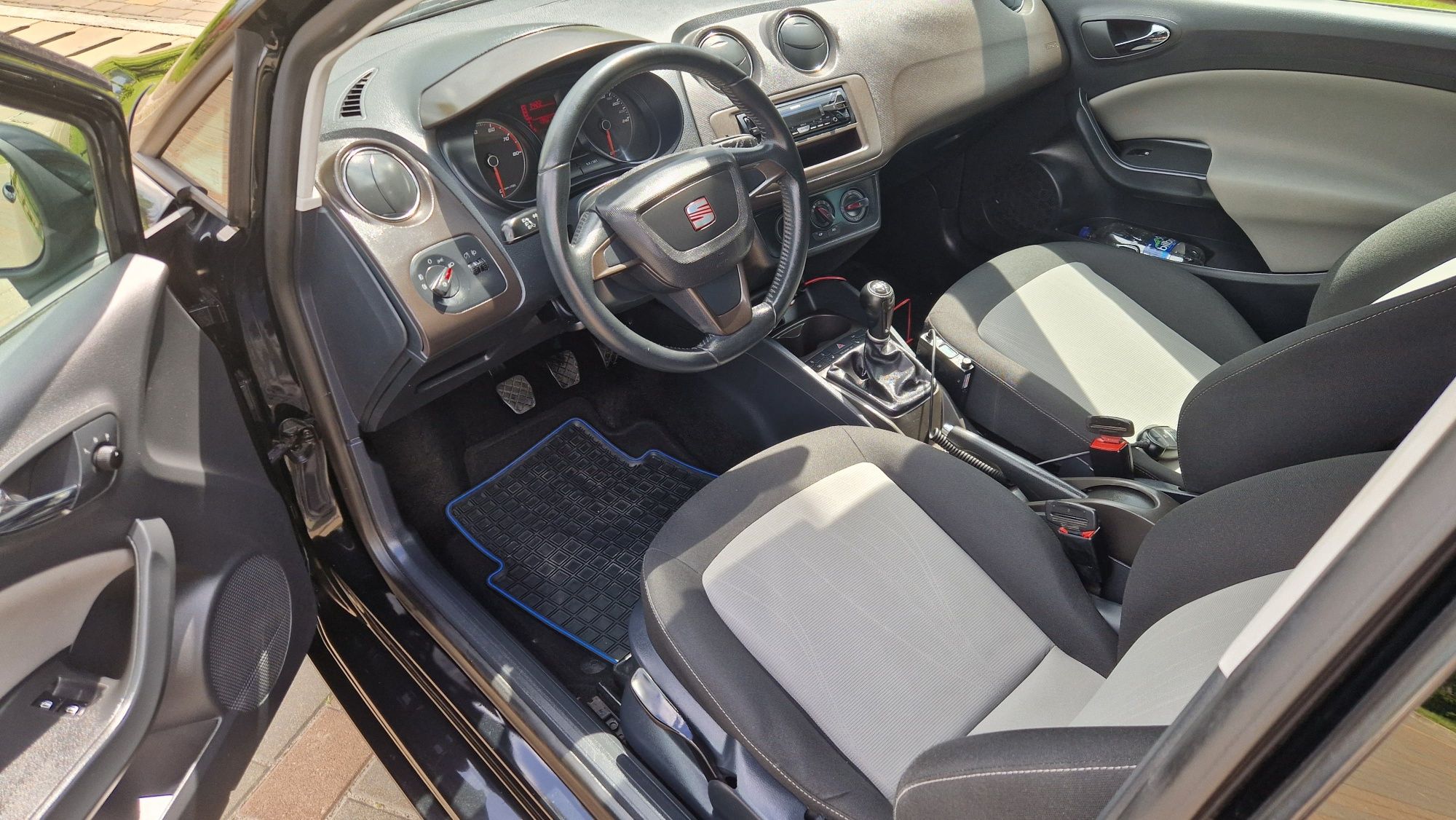 Vând SEAT Ibiza 1,4 mpi 86 cp