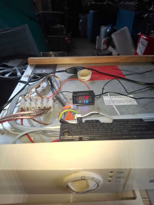 Хладилник Dometic RM7401 - използван кемпер каравана