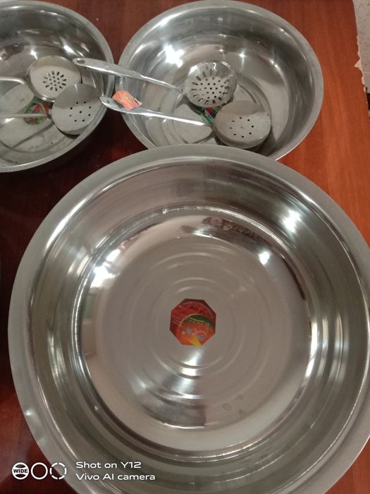 Katta laganlar sotiladi yangi qalini