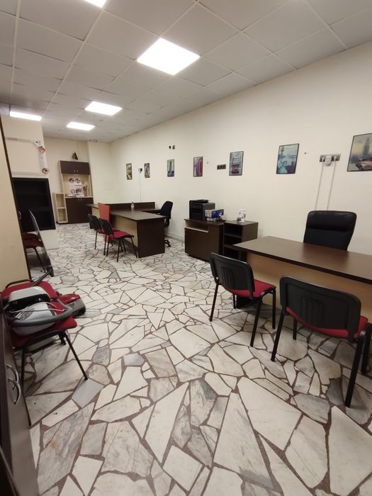 Дава се под наем Магазин в Русе, Център - 80 кв.м за 331.5 € - Снимка #1