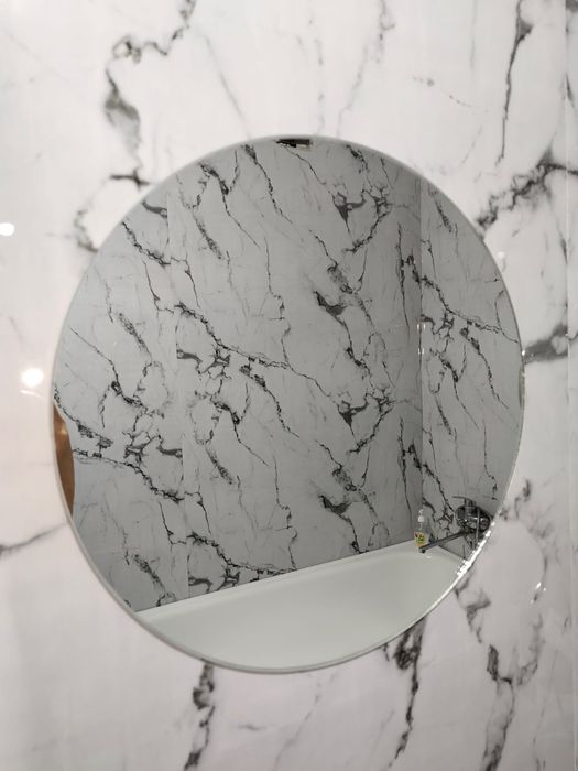 Продам новое настенное зеркало!