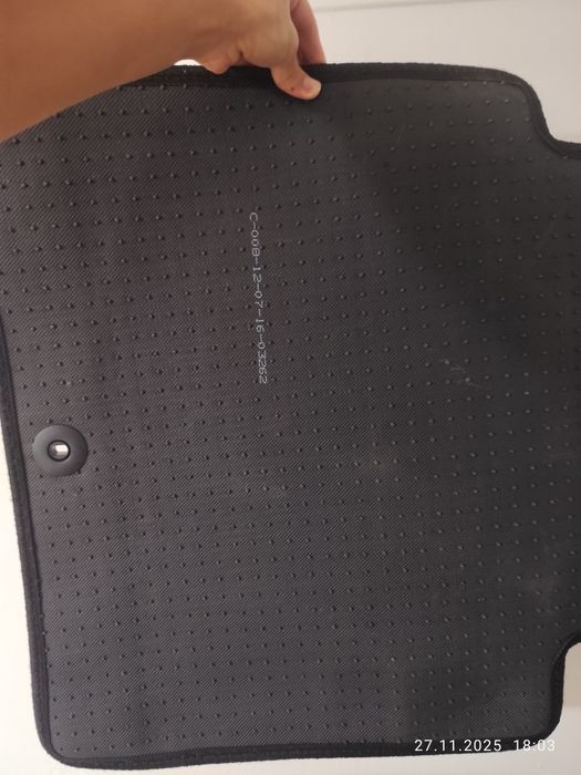 Срочно продам полик  для нюндай грандеур