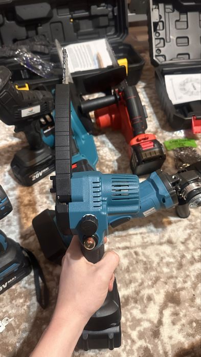 Foarfeca gradina cu acumulator