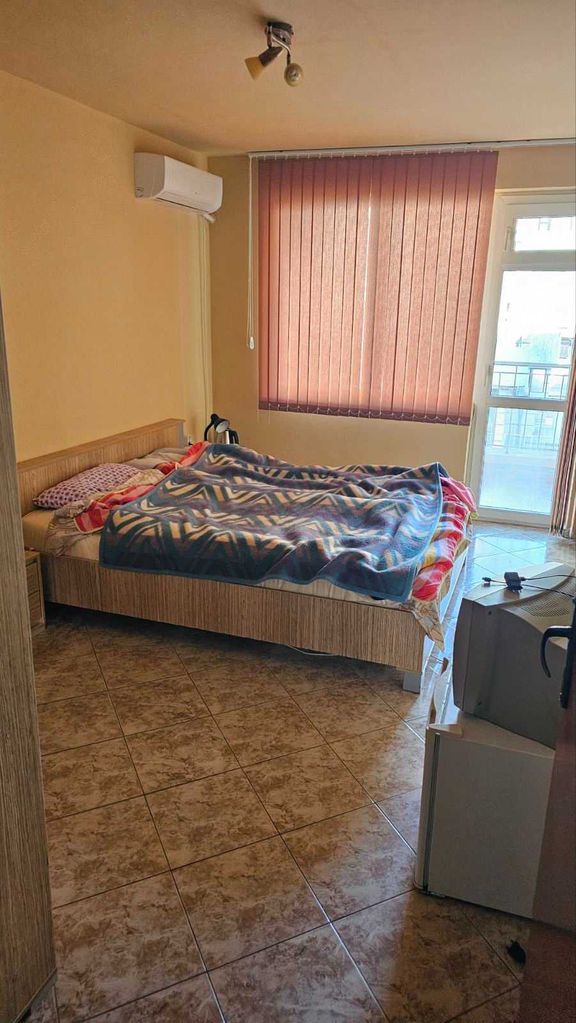 Продава се Тристаен апартамент в Бургас, Меден рудник - зона А - 110 кв.м за 2000 €/кв.м - Снимка #1
