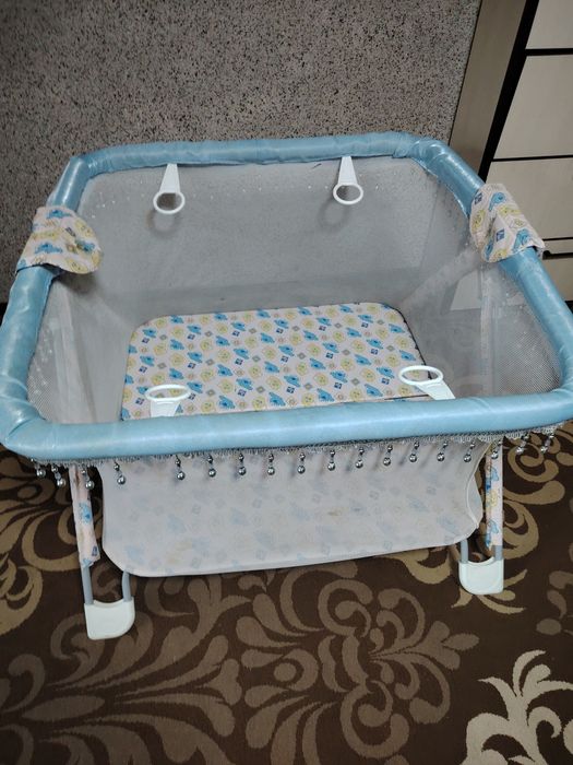 Манеж сотилади 1метрга 1 метр буйи 75